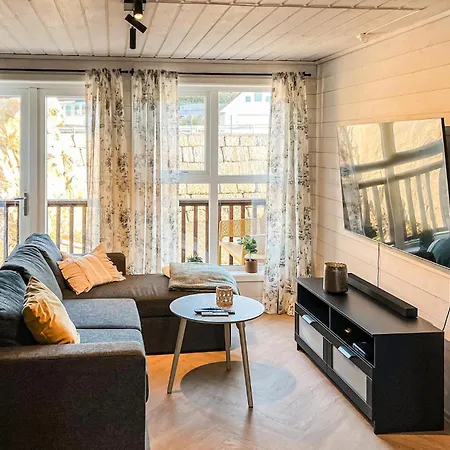 בית נופש 3 Bedroom Beautiful In