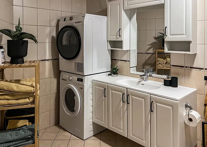 3 Bedroom Beautiful In Sirevag